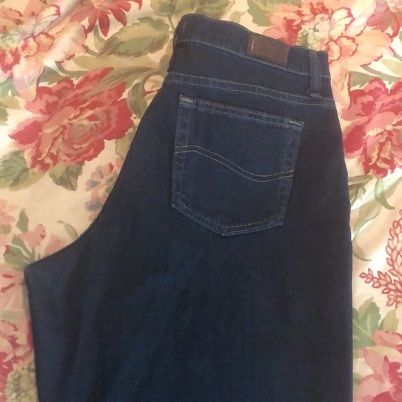 LEE Denim Size 14 Short Relaxed Straight Leg Classic 5-pocket Jeans
$78 NEW - Picture 5 of 16